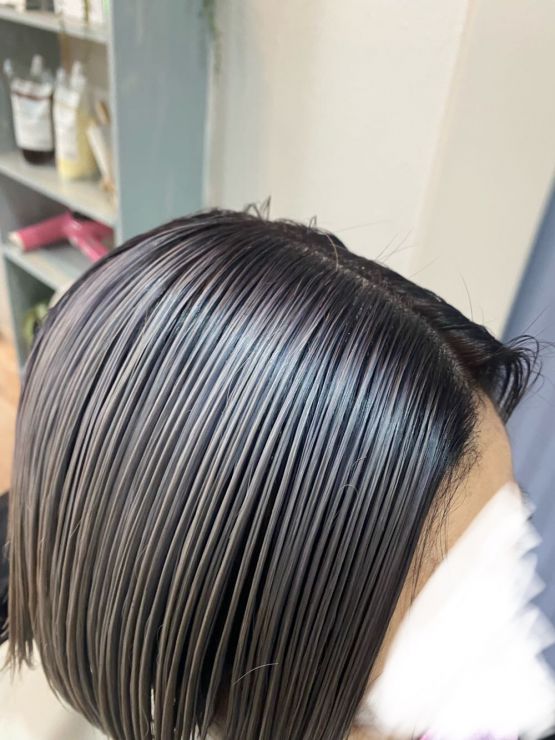 山口市 美容室 美容院 シューケット【 シルバーグレー/ メンズ/レディース/30代/髪色/ピンク/青/インナーカラー/グレー/大人/40代/イヤリングカラー/ 山口市 美容室 美容院 シューケット【 シルバーグレー/ メンズ/レディース/30代/髪色/ピンク/青/インナーカラー/グレー/大人/40代/イヤリングカラー/