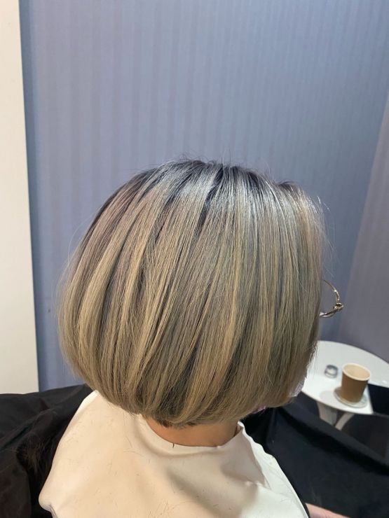 山口市 美容室 美容院 シューケット【 シルバーグレー/ メンズ/レディース/30代/髪色/ピンク/青/インナーカラー/グレー/大人/40代/イヤリングカラー/ 山口市 美容室 美容院 シューケット【 シルバーグレー/ メンズ/レディース/30代/髪色/ピンク/青/インナーカラー/グレー/大人/40代/イヤリングカラー/